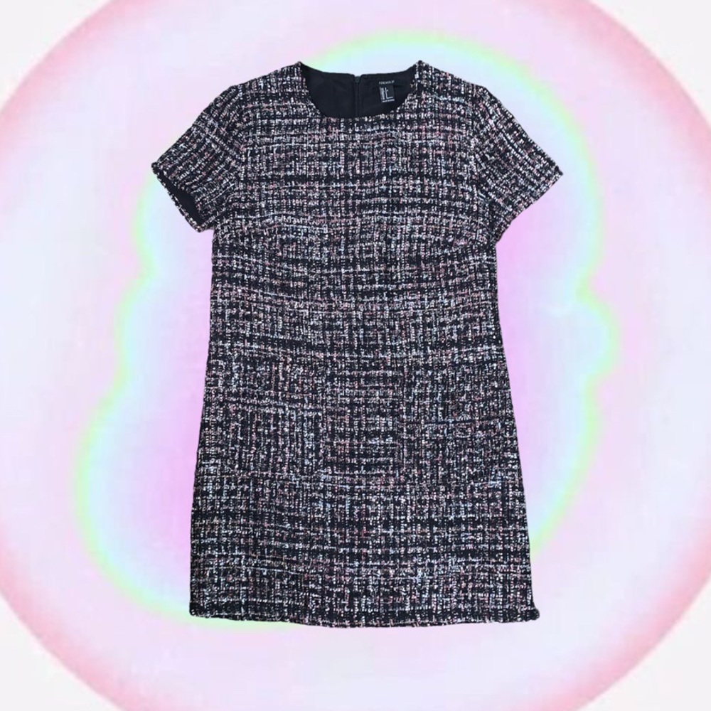 Chic Textured Black Shift Dress